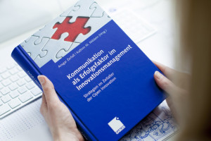 Buchcover Zerfass Moeslein Innovationskommunikation