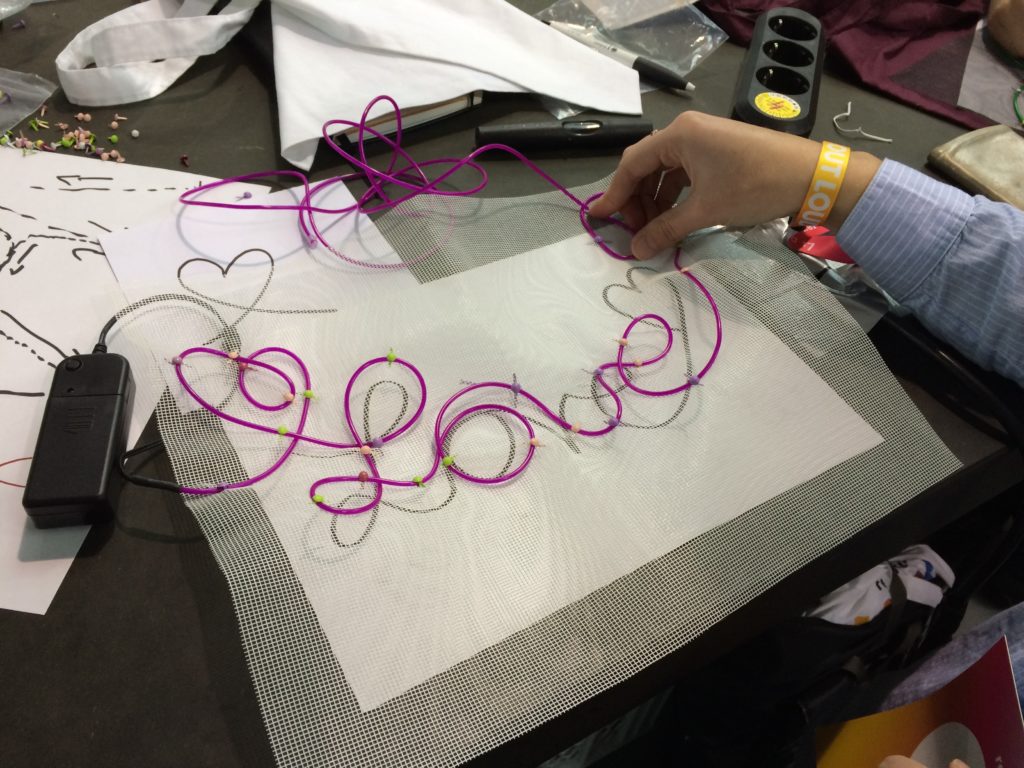 re:publica Makerspace - hier entstehen neue Love-Wearables